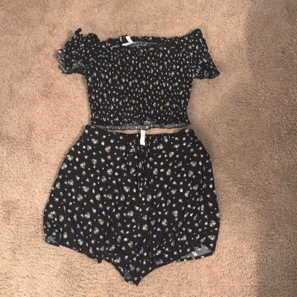 Two piece set
